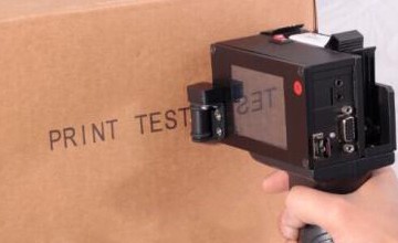 紙箱手持噴碼機怎樣運用?運用時(shí)這些事項要留意!